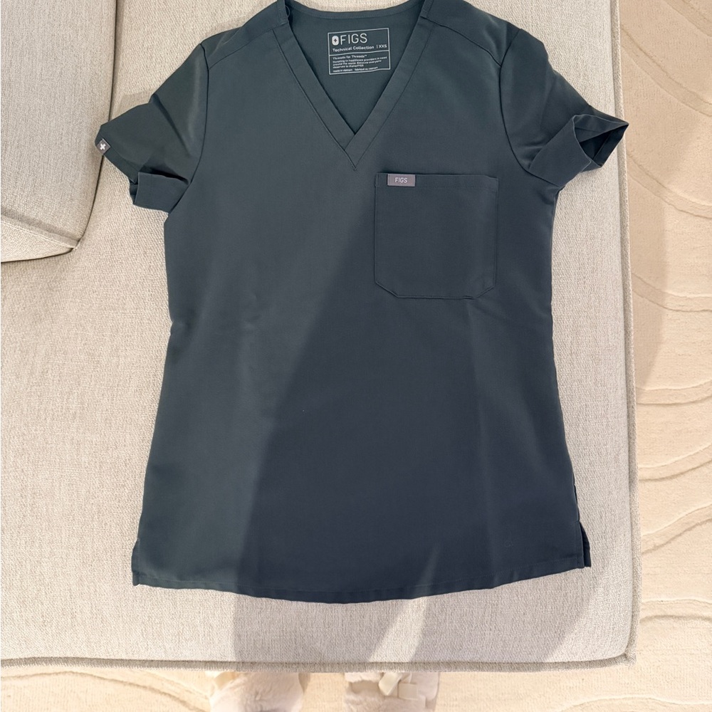 FIGS Casma Scrub Top XXS Bonsai Green V-Neck EUC
